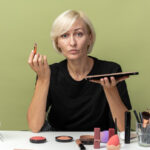 Salma-Hayek-a-59-ans-et-une-regle-beaute-que-personne-nose-vraiment-tester